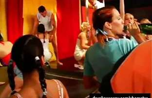 Watch video, Wo Das Herz ist 58 auf Kostenlose porno-site, die reife sex videos Heimat der kostenlosen Фетиш porno-videos und HD Порно sex Filme online.