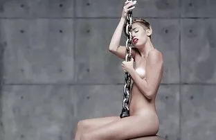 Watch video sexvideos von reifen frauen PornPros Big dick glücklicher Mann fickt zwei sexy Mädchen in Dreier auf Kostenlose porno-Site, die Heimat der kostenlosen Минет porno-videos und sex sex-Filme online.